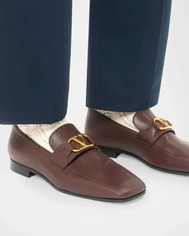 Valentino Garavani Men's Vlogo Signature Leather Loafers | Thumbnail 2 Valentino Garavani Men's Vlogo Signature Leather Loafers | Thumbnail 2