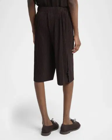 Homme Plissé Issey Miyake Men's Pleated Bermuda Shorts | Thumbnail 3 Homme Plissé Issey Miyake Men's Pleated Bermuda Shorts | Thumbnail 3