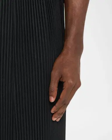 Homme Plissé Issey Miyake Men's Pleats Cropped Wide-Leg Trousers | Thumbnail 5 Homme Plissé Issey Miyake Men's Pleats Cropped Wide-Leg Trousers | Thumbnail 5