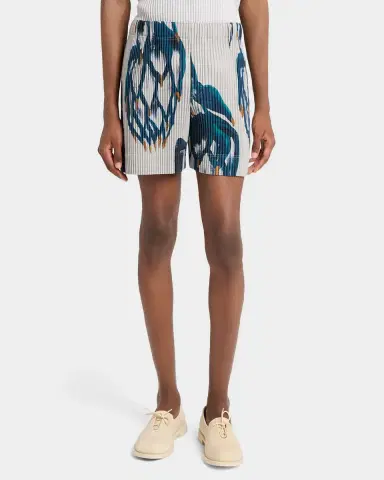 Homme Plissé Issey Miyake Men's Pleated Pull-On Shorts | Thumbnail 4 Homme Plissé Issey Miyake Men's Pleated Pull-On Shorts | Thumbnail 4