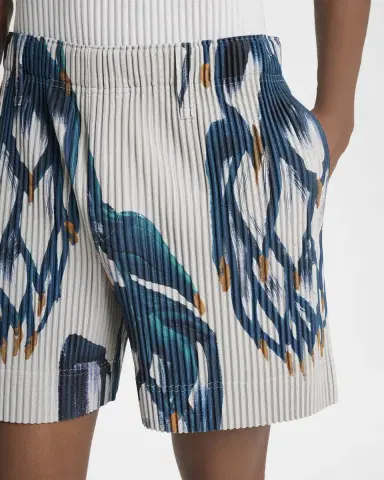 Homme Plissé Issey Miyake Men's Pleated Pull-On Shorts | Thumbnail 5 Homme Plissé Issey Miyake Men's Pleated Pull-On Shorts | Thumbnail 5