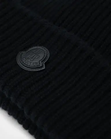 Moncler Men's Cashmere Rib Leather-Logo Beanie Hat | Thumbnail 2 Moncler Men's Cashmere Rib Leather-Logo Beanie Hat | Thumbnail 2