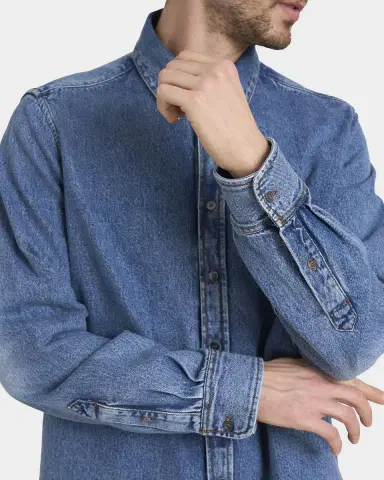 Ami Paris Men 's Ami de Coeur Denim Button-Down Shirt | Thumbnail 5 Ami Paris Men 's Ami de Coeur Denim Button-Down Shirt | Thumbnail 5