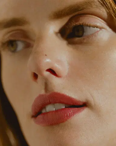 Sisley-Paris Phyto-Rouge Shine Lipstick | Thumbnail 2 Sisley-Paris Phyto-Rouge Shine Lipstick | Thumbnail 2