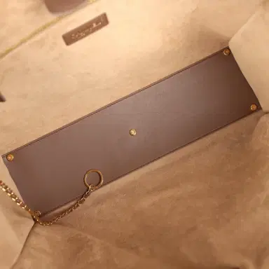 Chanel Chanel Large Cerf Shopping Bag Brown Calfskin Gold Hardware | Thumbnail 7 Chanel Chanel Large Cerf Shopping Bag Brown Calfskin Gold Hardware | Thumbnail 7