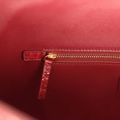 Chanel Chanel Small Cerf Shopping Bag Burgundy Croc Embossed Calfskin Gold Hardware | Thumbnail 9 Chanel Chanel Small Cerf Shopping Bag Burgundy Croc Embossed Calfskin Gold Hardware | Thumbnail 9