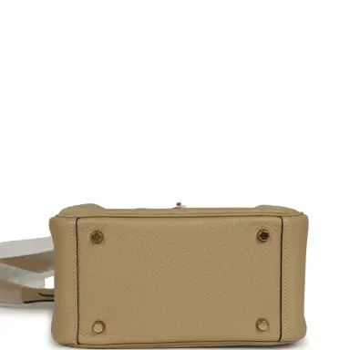 HERMÈS Hermes Mini Lindy II Trench Verso Clemence Gold Hardware | Thumbnail 6 HERMÈS Hermes Mini Lindy II Trench Verso Clemence Gold Hardware | Thumbnail 6