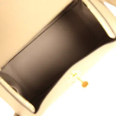 HERMÈS Hermes Mini Lindy II Trench Verso Clemence Gold Hardware | Thumbnail 9 HERMÈS Hermes Mini Lindy II Trench Verso Clemence Gold Hardware | Thumbnail 9
