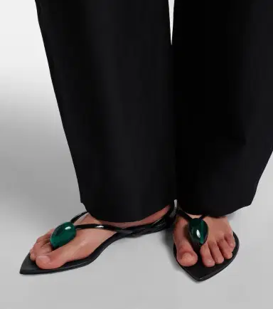 Alaïa Alaïa Embellished patent leather thong sandals | Thumbnail 5 Alaïa Alaïa Embellished patent leather thong sandals | Thumbnail 5