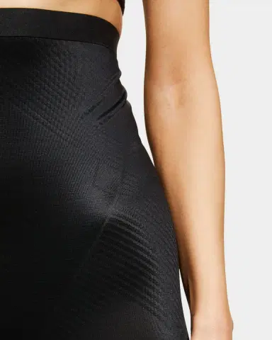 Spanx SPANXshape Invisible High-Waisted Mid-Thigh Shorts | Thumbnail 5 Spanx SPANXshape Invisible High-Waisted Mid-Thigh Shorts | Thumbnail 5