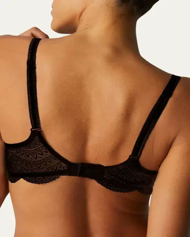 Simone Pérèle Karma 3D Molded Bra with Triangle Lace | Thumbnail 2 Simone Pérèle Karma 3D Molded Bra with Triangle Lace | Thumbnail 2