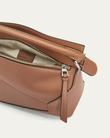 Loewe Puzzle Edge Small Top-Handle Bag in Leather | Thumbnail 4 Loewe Puzzle Edge Small Top-Handle Bag in Leather | Thumbnail 4
