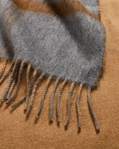 Begg x Co Men's Taransay Check Cashmere Scarf | Thumbnail 4 Begg x Co Men's Taransay Check Cashmere Scarf | Thumbnail 4