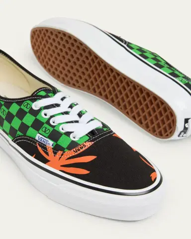 Valentino Garavani x Vans Men's Tess St VLogo Tropical Canvas Low-Top Sneakers | Thumbnail 9 Valentino Garavani x Vans Men's Tess St VLogo Tropical Canvas Low-Top Sneakers | Thumbnail 9