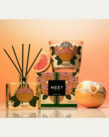 NEST New York Limited-Edition Grapefruit Luxury Candle, 47 oz. | Thumbnail 4 NEST New York Limited-Edition Grapefruit Luxury Candle, 47 oz. | Thumbnail 4