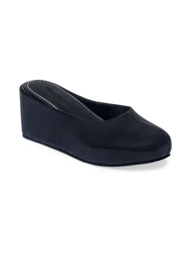 Bernardo 1946 Women's Vivi Platform Wedges - Black | Thumbnail 2 Bernardo 1946 Women's Vivi Platform Wedges - Black | Thumbnail 2