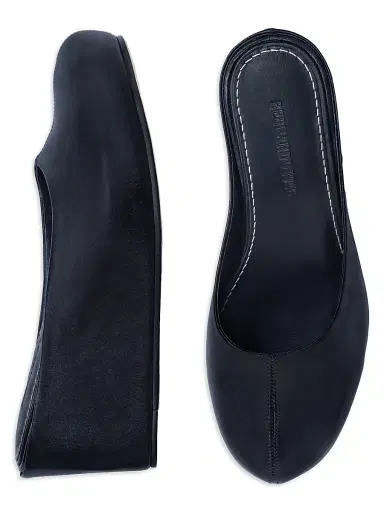 Bernardo 1946 Women's Vivi Platform Wedges - Black | Thumbnail 5 Bernardo 1946 Women's Vivi Platform Wedges - Black | Thumbnail 5