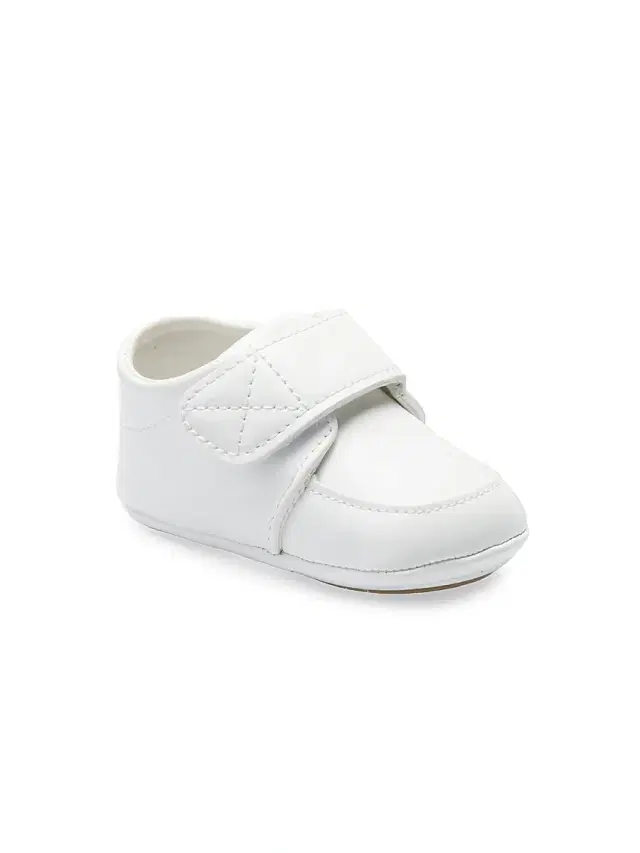 Baby Boy's Grip Tape Shoes - White 5 (Baby) Baby Boy's Grip Tape Shoes - White 5 (Baby)