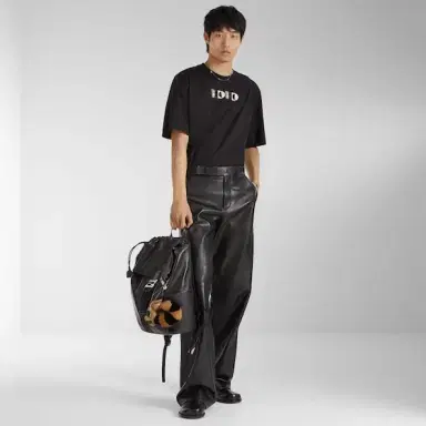 Fendi Flux backpack made of smooth black calf leather | Thumbnail 6 Fendi Flux backpack made of smooth black calf leather | Thumbnail 6