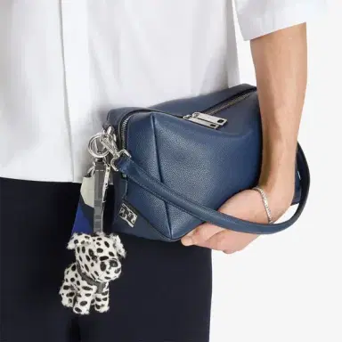 Fendi Medium Lui bag with a soft design, made of dark blue | Thumbnail 2 Fendi Medium Lui bag with a soft design, made of dark blue | Thumbnail 2