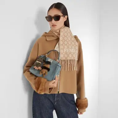 Fendi Small, iconic Peekaboo bag made with 220 hand-sewn, macro | Thumbnail 2 Fendi Small, iconic Peekaboo bag made with 220 hand-sewn, macro | Thumbnail 2