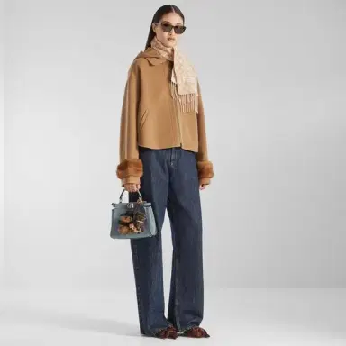 Fendi Small, iconic Peekaboo bag made with 220 hand-sewn, macro | Thumbnail 7 Fendi Small, iconic Peekaboo bag made with 220 hand-sewn, macro | Thumbnail 7