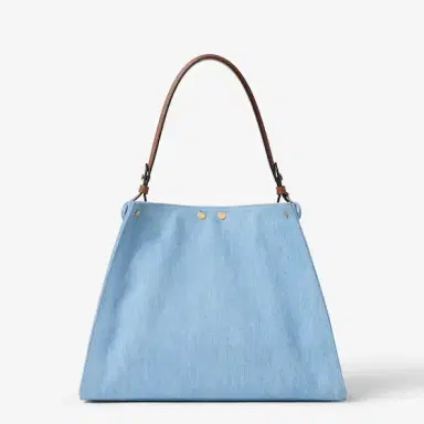 Fendi Medium Way bag, presented at the Spring Summer 2026 | Thumbnail 4 Fendi Medium Way bag, presented at the Spring Summer 2026 | Thumbnail 4