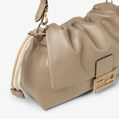 Fendi Mamma Baguette Large | Thumbnail 6 Fendi Mamma Baguette Large | Thumbnail 6