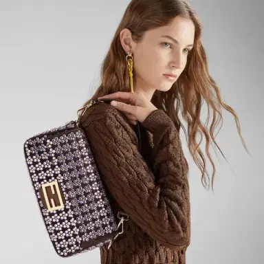 Fendi Iconic medium Baguette® bag, created in 1997, which went | Thumbnail 2 Fendi Iconic medium Baguette® bag, created in 1997, which went | Thumbnail 2