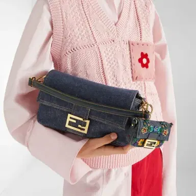 Fendi Iconic medium Baguette® bag, created in 1997, which went | Thumbnail 9 Fendi Iconic medium Baguette® bag, created in 1997, which went | Thumbnail 9