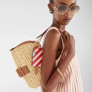 Fendi Baguette Soft Medium | Thumbnail 2 Fendi Baguette Soft Medium | Thumbnail 2