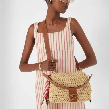 Fendi Baguette Soft Medium | Thumbnail 3 Fendi Baguette Soft Medium | Thumbnail 3