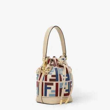 Fendi Iconic Mon Tresor bucket bag, distinguished by a timeless | Thumbnail 3 Fendi Iconic Mon Tresor bucket bag, distinguished by a timeless | Thumbnail 3
