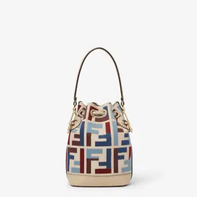 Fendi Iconic Mon Tresor bucket bag, distinguished by a timeless | Thumbnail 4 Fendi Iconic Mon Tresor bucket bag, distinguished by a timeless | Thumbnail 4