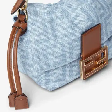 Fendi Baguette Soft Small | Thumbnail 6 Fendi Baguette Soft Small | Thumbnail 6