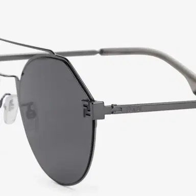Fendi Round, ultra-light sunglasses made of metal with a dark | Thumbnail 3 Fendi Round, ultra-light sunglasses made of metal with a dark | Thumbnail 3