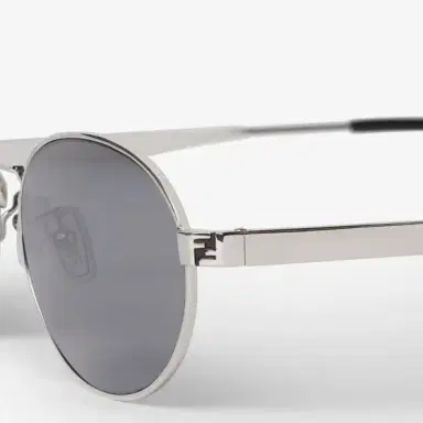Fendi Metal oval sunglasses with a palladium finish | Thumbnail 3 Fendi Metal oval sunglasses with a palladium finish | Thumbnail 3
