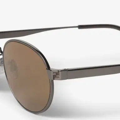 Fendi Metal oval sunglasses with a ruthenium finish | Thumbnail 3 Fendi Metal oval sunglasses with a ruthenium finish | Thumbnail 3