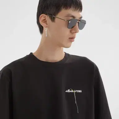 Fendi Aviator, ultra-lightweight Sky glasses | Thumbnail 4 Fendi Aviator, ultra-lightweight Sky glasses | Thumbnail 4