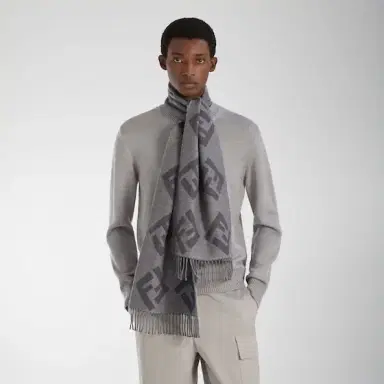 Fendi Rectangular scarf made of wool with an all-over, oversized | Thumbnail 4 Fendi Rectangular scarf made of wool with an all-over, oversized | Thumbnail 4
