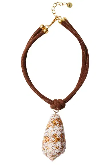 CHAN LUU Conch Necklace | Thumbnail 1 CHAN LUU Conch Necklace | Thumbnail 1