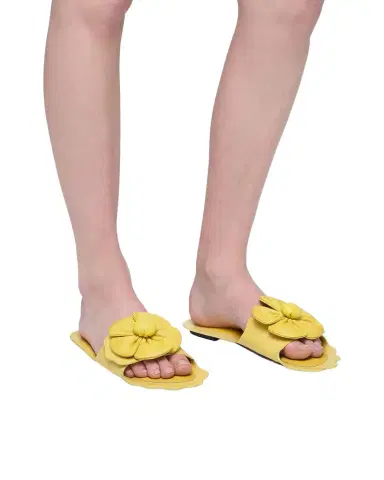 Marc Jacobs The Daisy Leather Flat Slide Sandals | Thumbnail 1 Marc Jacobs The Daisy Leather Flat Slide Sandals | Thumbnail 1
