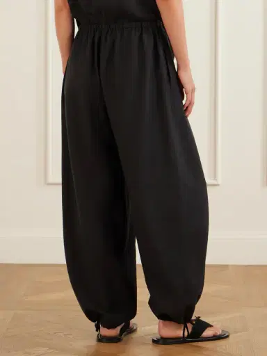 TOTEME Lyocell-blend Tapered Pants | Thumbnail 4 TOTEME Lyocell-blend Tapered Pants | Thumbnail 4