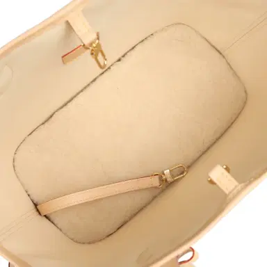 Louis Vuitton Louis Vuitton x Takashi Murakami Neverwoof MM White Multicolored Monogram Gold Hardware | Thumbnail 8 Louis Vuitton Louis Vuitton x Takashi Murakami Neverwoof MM White Multicolored Monogram Gold Hardware | Thumbnail 8