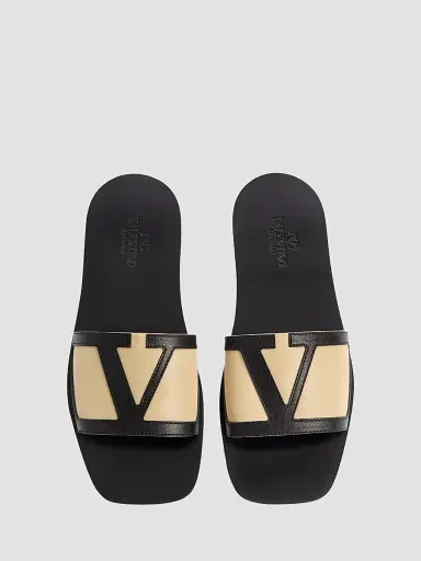 Valentino Garavani Men's Viva Superstar Slide Sandals in Nappa Leather - Butter Black | Thumbnail 4 Valentino Garavani Men's Viva Superstar Slide Sandals in Nappa Leather - Butter Black | Thumbnail 4