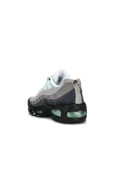 Nike Air Max 95 OG Sneaker | Thumbnail 3 Nike Air Max 95 OG Sneaker | Thumbnail 3