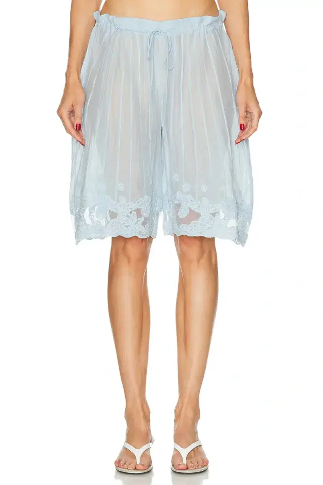 Esmeray Short Esmeray Short