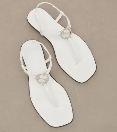 Gucci Interlocking G leather patent thong sandals | Thumbnail 2 Gucci Interlocking G leather patent thong sandals | Thumbnail 2