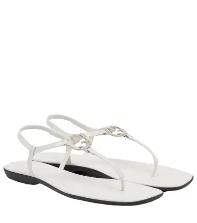 Gucci Interlocking G leather patent thong sandals | Thumbnail 1 Gucci Interlocking G leather patent thong sandals | Thumbnail 1