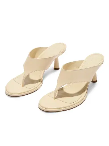 Aeyde Women's Olenna Leather Thong Sandals - Creamy | Thumbnail 4 Aeyde Women's Olenna Leather Thong Sandals - Creamy | Thumbnail 4